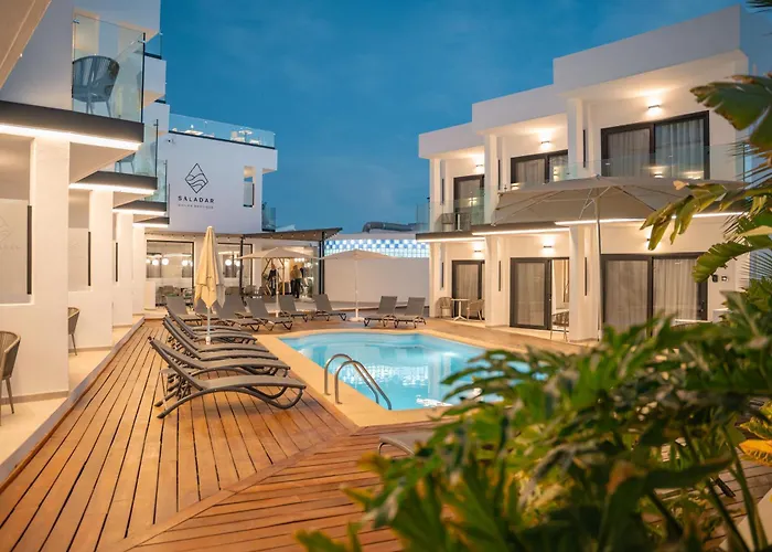 Saladar Suites Boutique