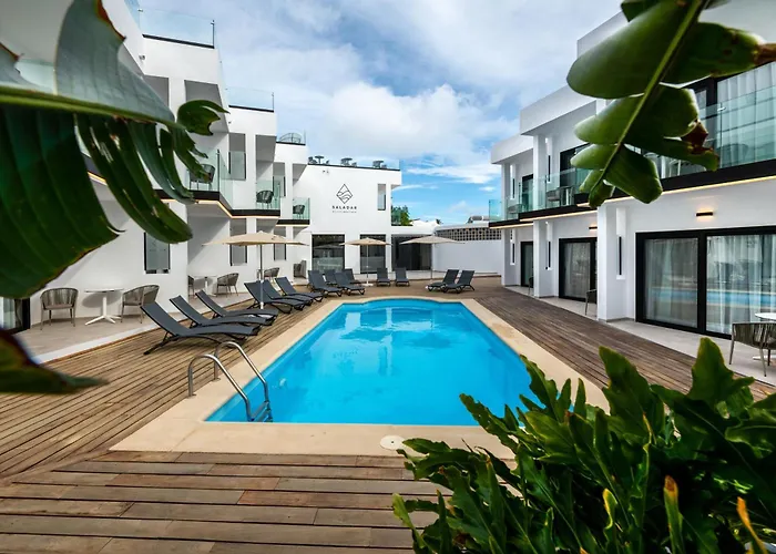 Saladar Suites Boutique
